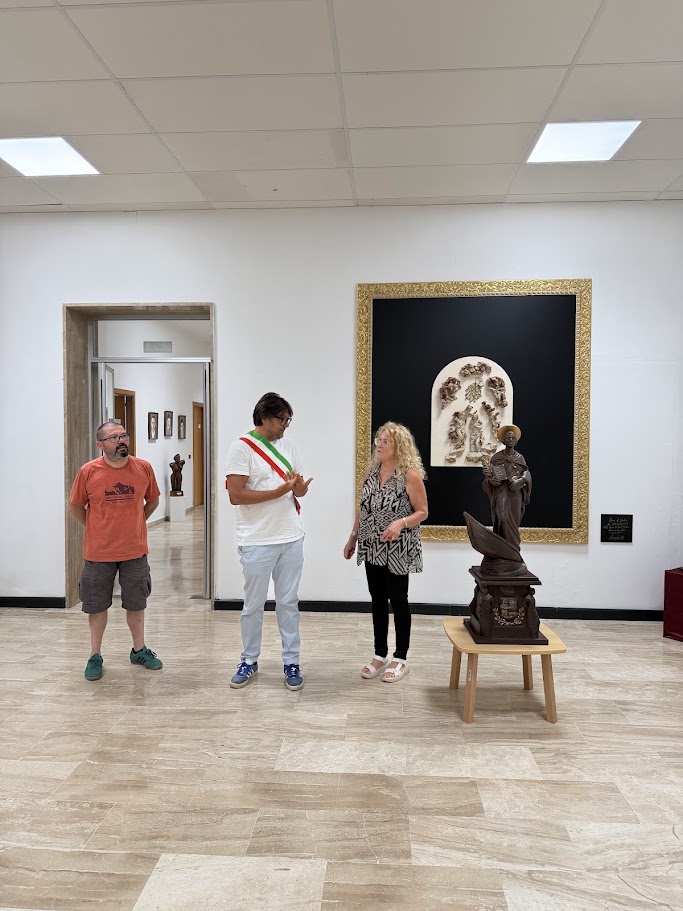 Donate al Comune due nuove opere celebrative del culto di S.Antioco